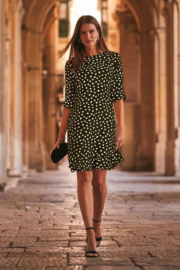 Black & White Spot Print Ruffle Hem Shift Dress - Image 2