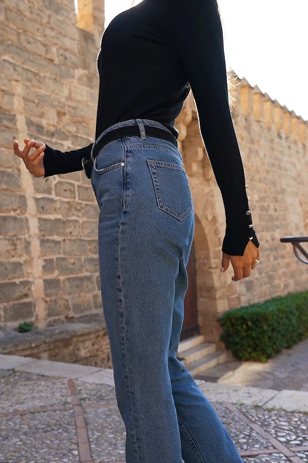 Mid Blue Straight Leg Jeans - Image 7